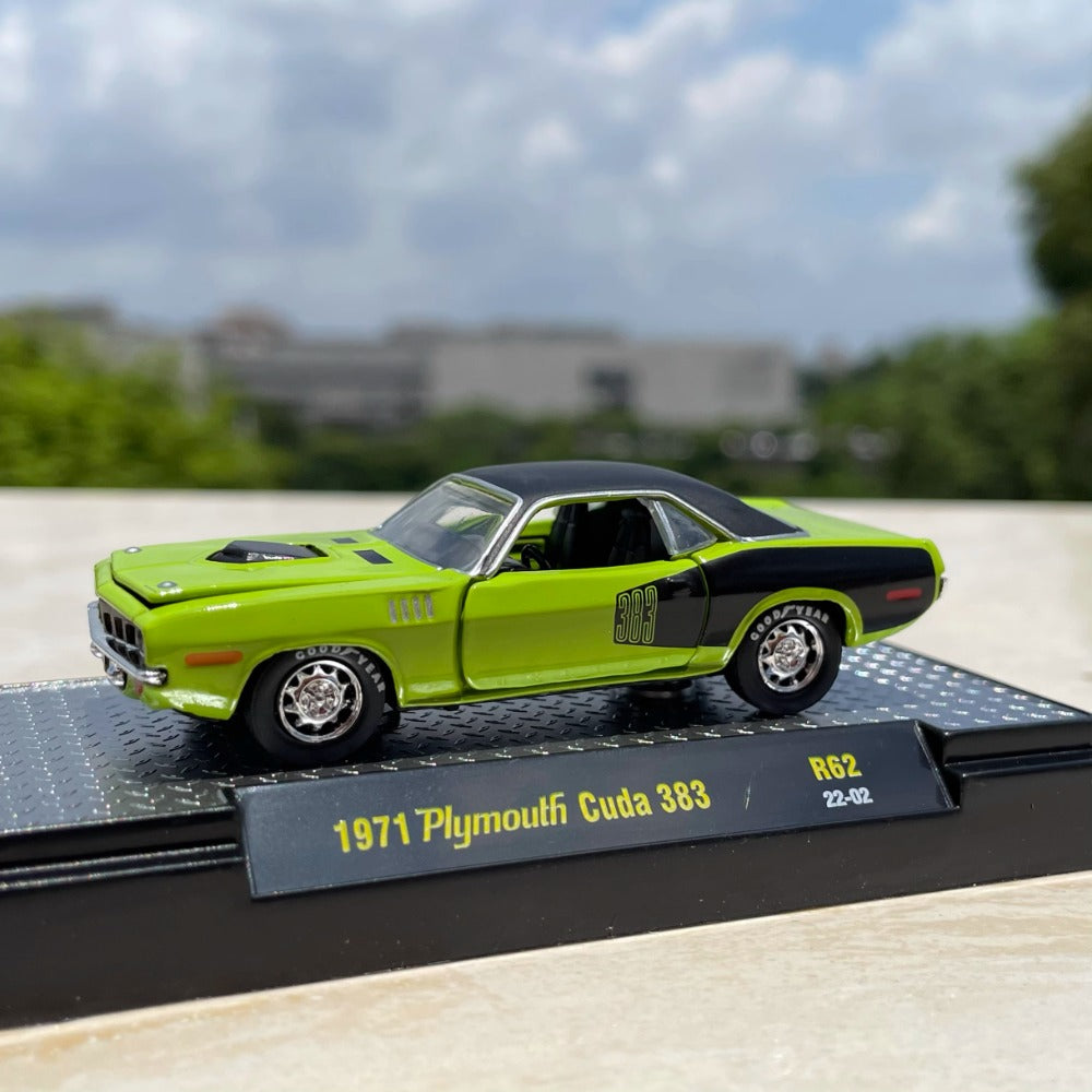 1/64 Scale 1971 Plymouth Cuda 383 Diecast Model Car