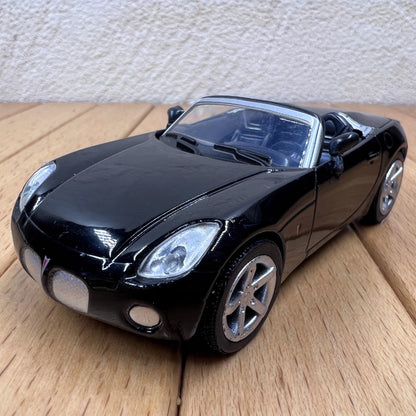 1/43 Scale 2006 Pontiac Solstice Convertible Sports Car Diecast Model