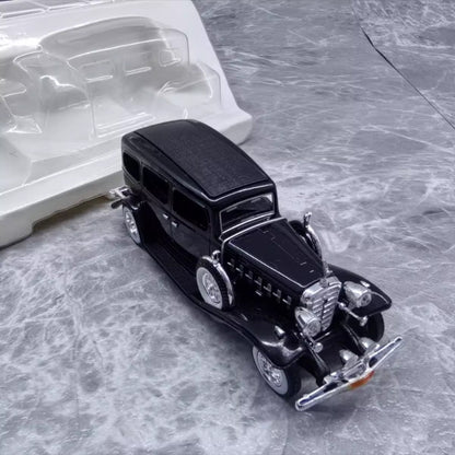 1/43 Scale 1932 Cadillac V-16 Vintage Car Diecast Model