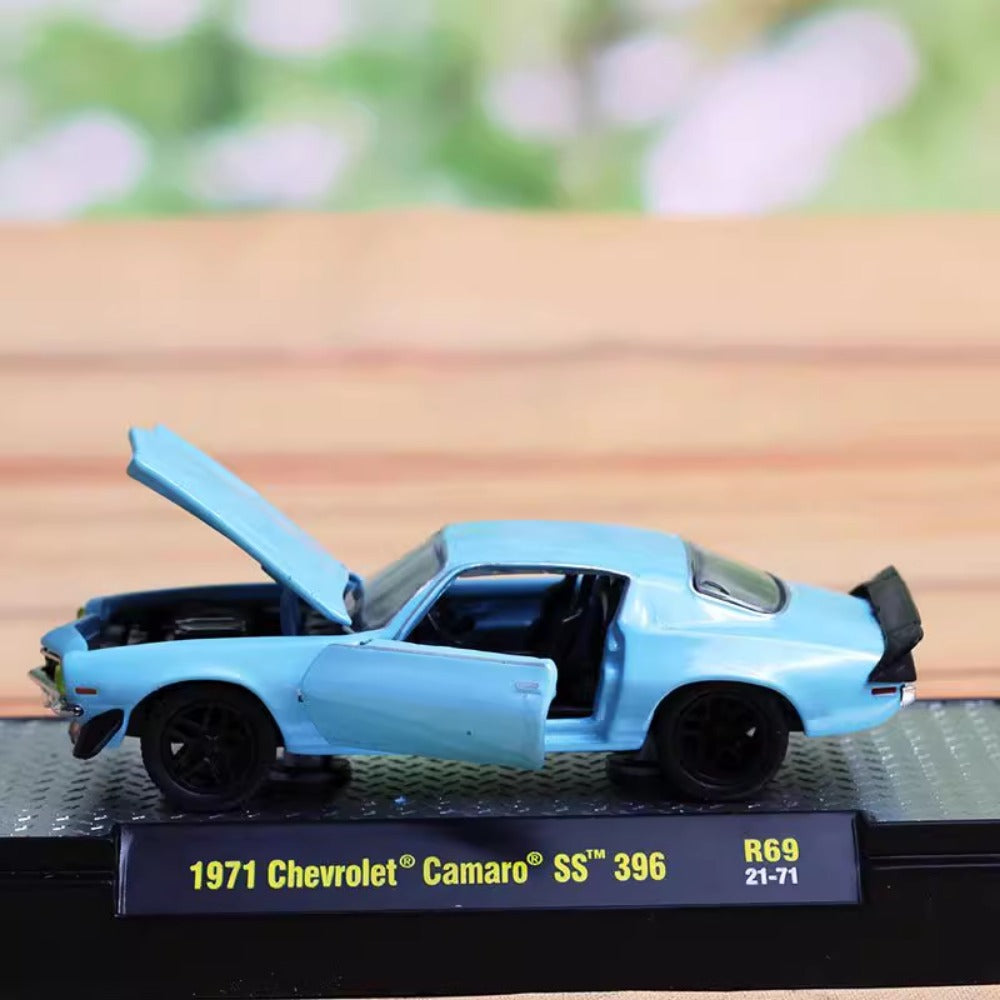 1/64 Scale 1971 Chevrolet Camaro SS 396 Pony Car Diecast Model