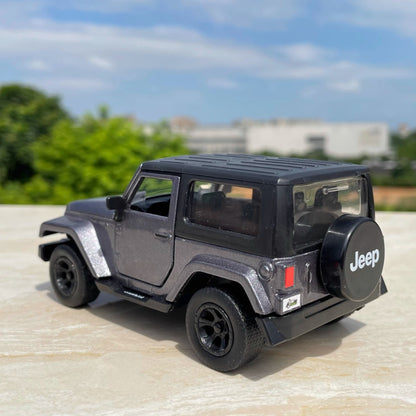 1/32 Scale Jeep Wrangler Compact SUV Diecast Model Car