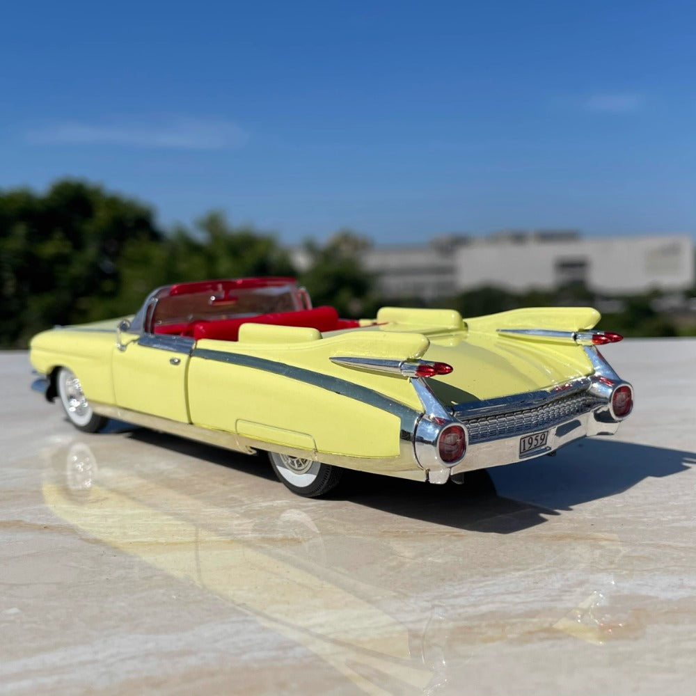 1/32 Scale 1959 Cadillac Eldorado Biarritz Convertible Diecast Model Car