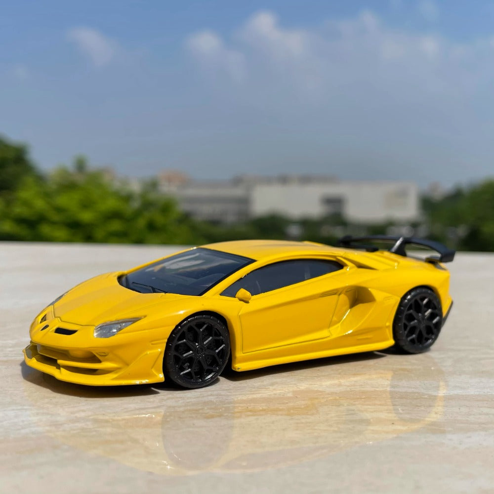 1/43 Scale Lamborghini Aventador SVJ Diecast Model Car