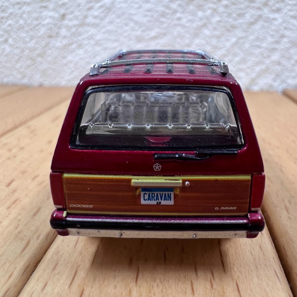 1/64 Scale Dodge Caravan Diecast Model Car