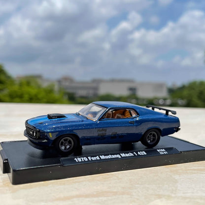 1/64 Scale 1970 Ford Mustang Mach 1 Blue Diecast Model Car