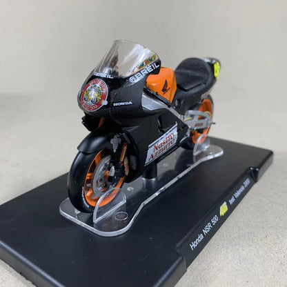 1/18 Scale 2000 Honda NSR500 Valencia Racing Motorcycle Diecast Model