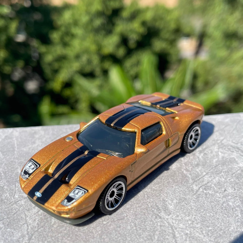 1/62 Scale 2005 Ford GT Sports Car Diecast Model