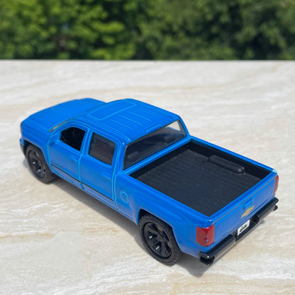 1/32 Scale Chevrolet Silverado Pickup Truck Diecast Model