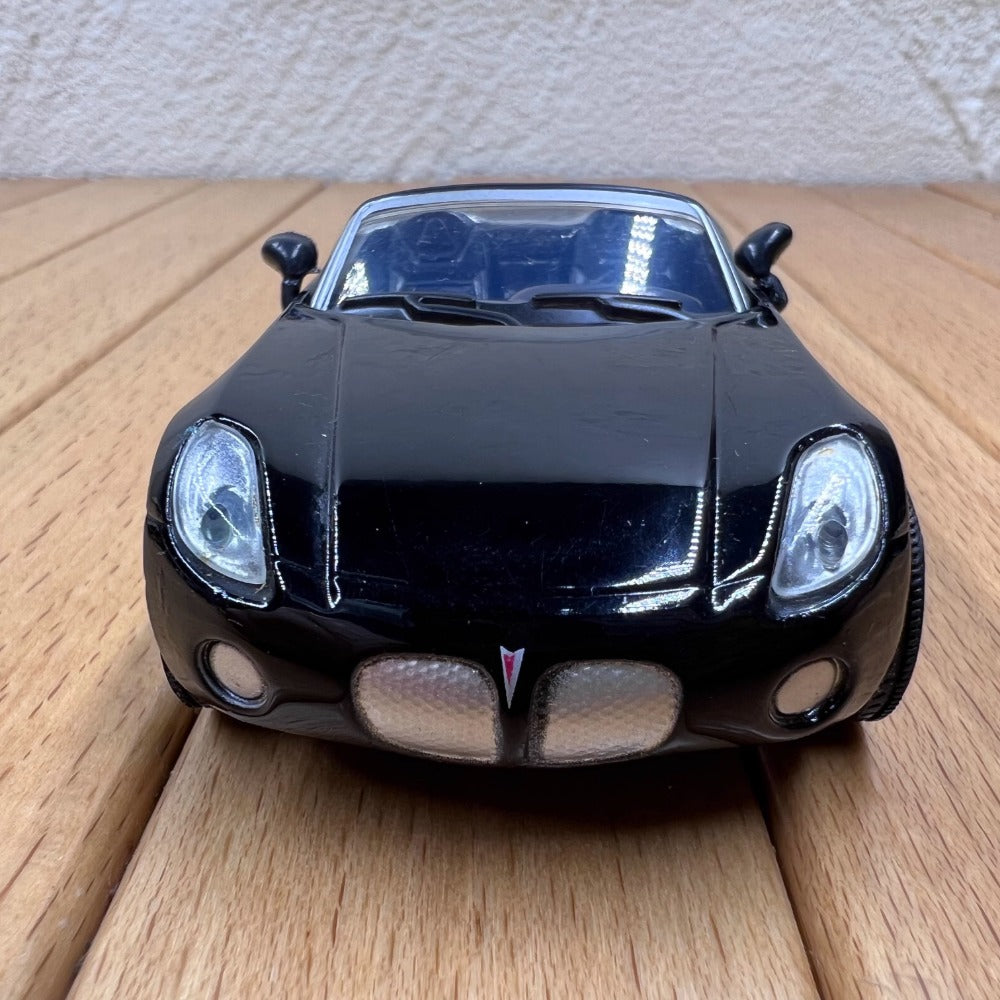 1/43 Scale 2006 Pontiac Solstice Convertible Sports Car Diecast Model