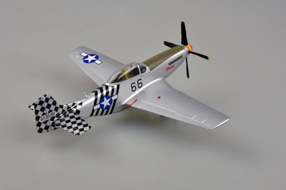 prebuilt 1/48 scale P-51 Mustang aircraft model 39305