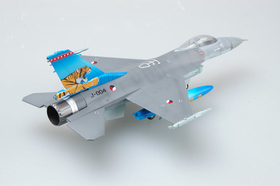 prebuilt 1/72 scale F-16A Fighting Falcon aircraft model 37126