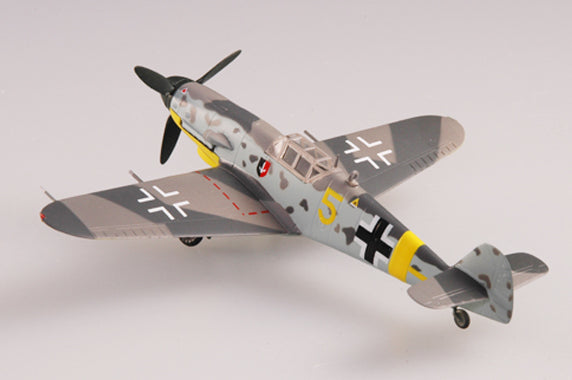 1/72 scale prebuilt Bf 109G-2 fighter aircraft model 37251