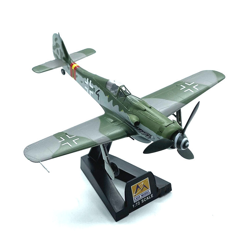 1/72 scale prebuilt Fw 190 D-9 fighter plastic collectible WWII aircraft model 37265