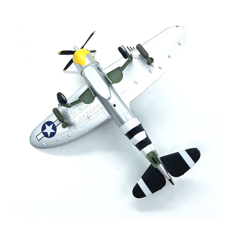 1/72 scale P-47D Thunderbolt WWII fighter aircraft model 37287