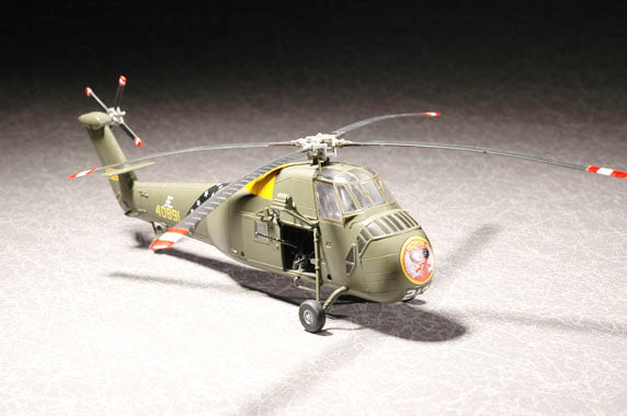 prebuilt 1/72 scale UH-34D military helicopter model 37012