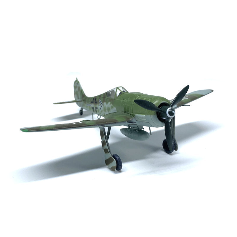 prebuilt 1/72 scale Fw 190 German WWII fighter model 36362