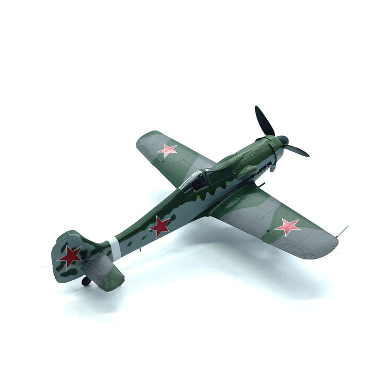 1/72 scale prebuilt Fw 190 D-9 German fighter airplane model 37263