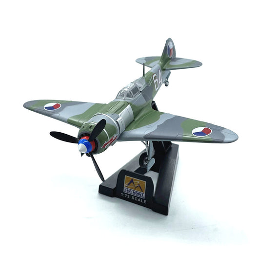 prebuilt 1/72 scale La-7 fighter airplane model 36330