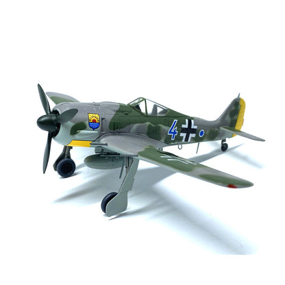 prebuilt 1:72 scale Fw 190 fighter aircraft model 36363