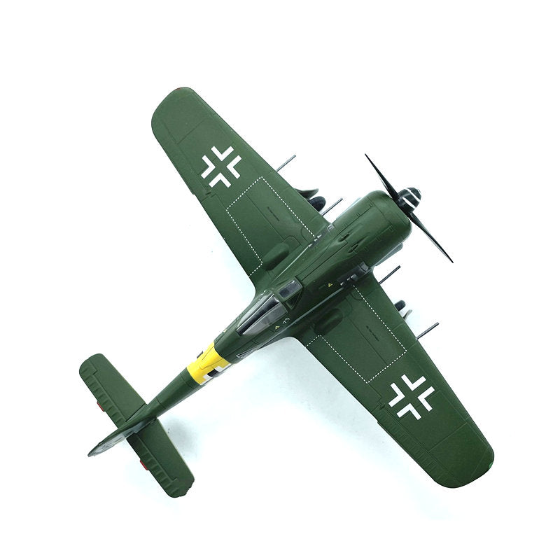 prebuilt 1/72 scale Fw 190 A-6 fighter airplane model 36404