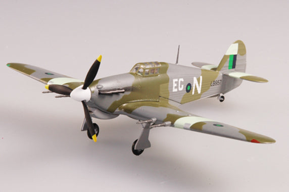 1/72 scale prebuilt Hurricane fighter plastic collectible aircraft model 37270