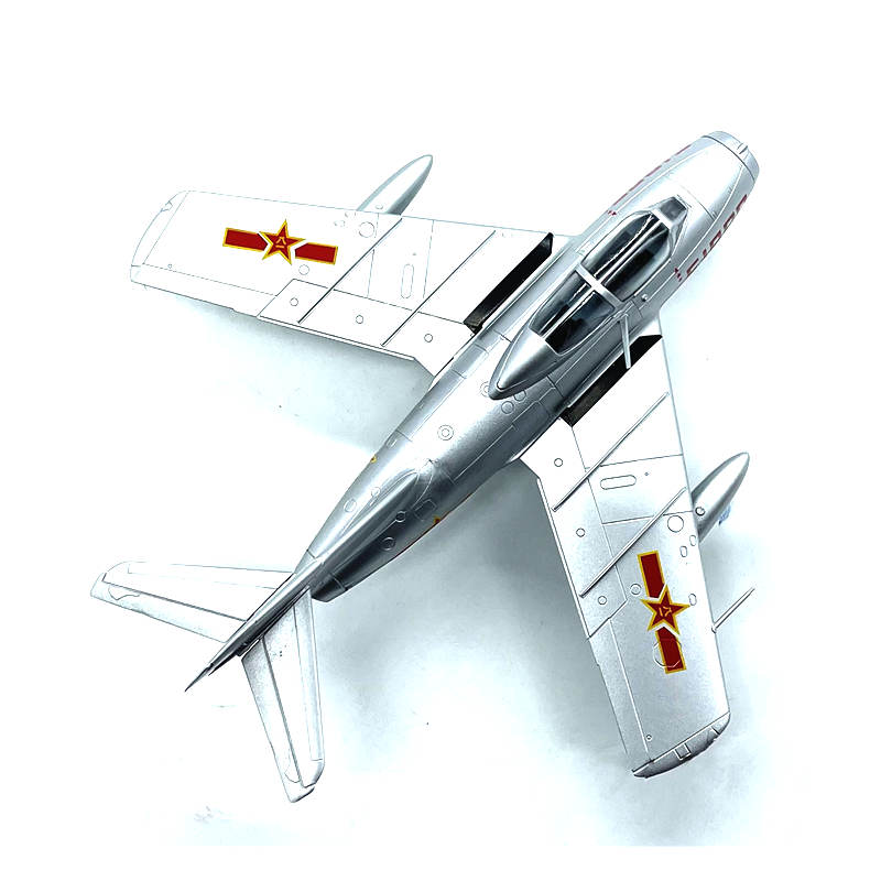 prebuilt 1/72 scale MiG-15 airplane model 37138