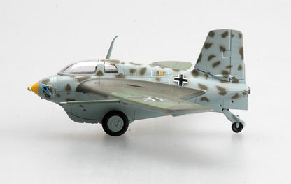 prebuilt 1/72 scale German interceptor Me 163 aircraft model 36342