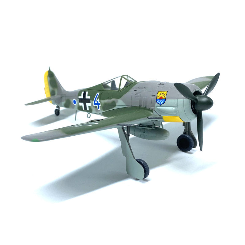 prebuilt 1:72 scale Fw 190 fighter aircraft model 36363