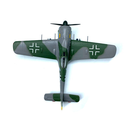 prebuilt 1:72 scale Fw 190 fighter aircraft model 36363