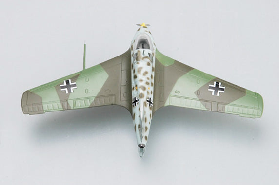 prebuilt 1/72 scale German interceptor Me 163 aircraft model 36342