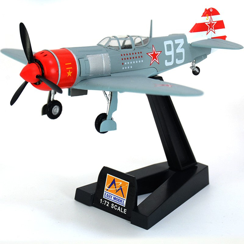 prebuilt 1/72 scale Lavochkin La-7 Soviet fighter aircraft model 36332