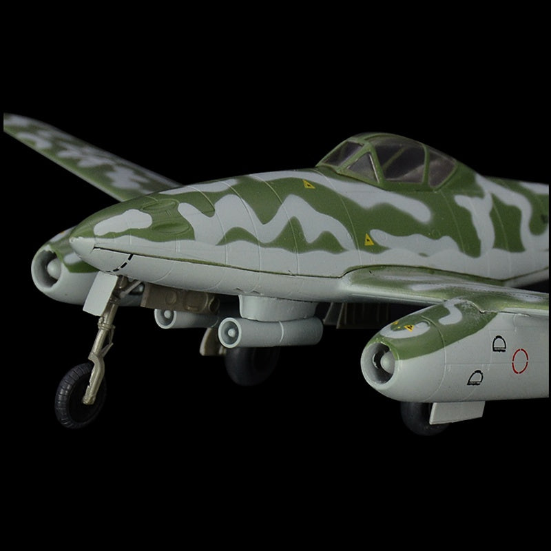 pre-painted Me 262 plastic model aircraft head