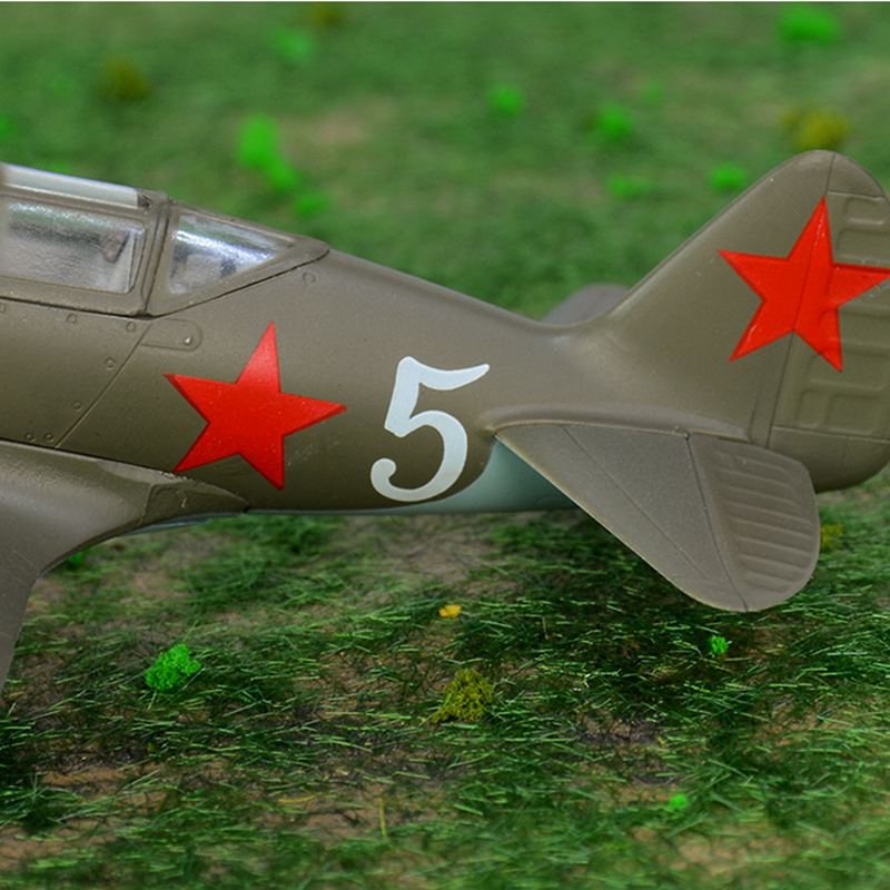 pre-painted plastic model aircraft MiG-3