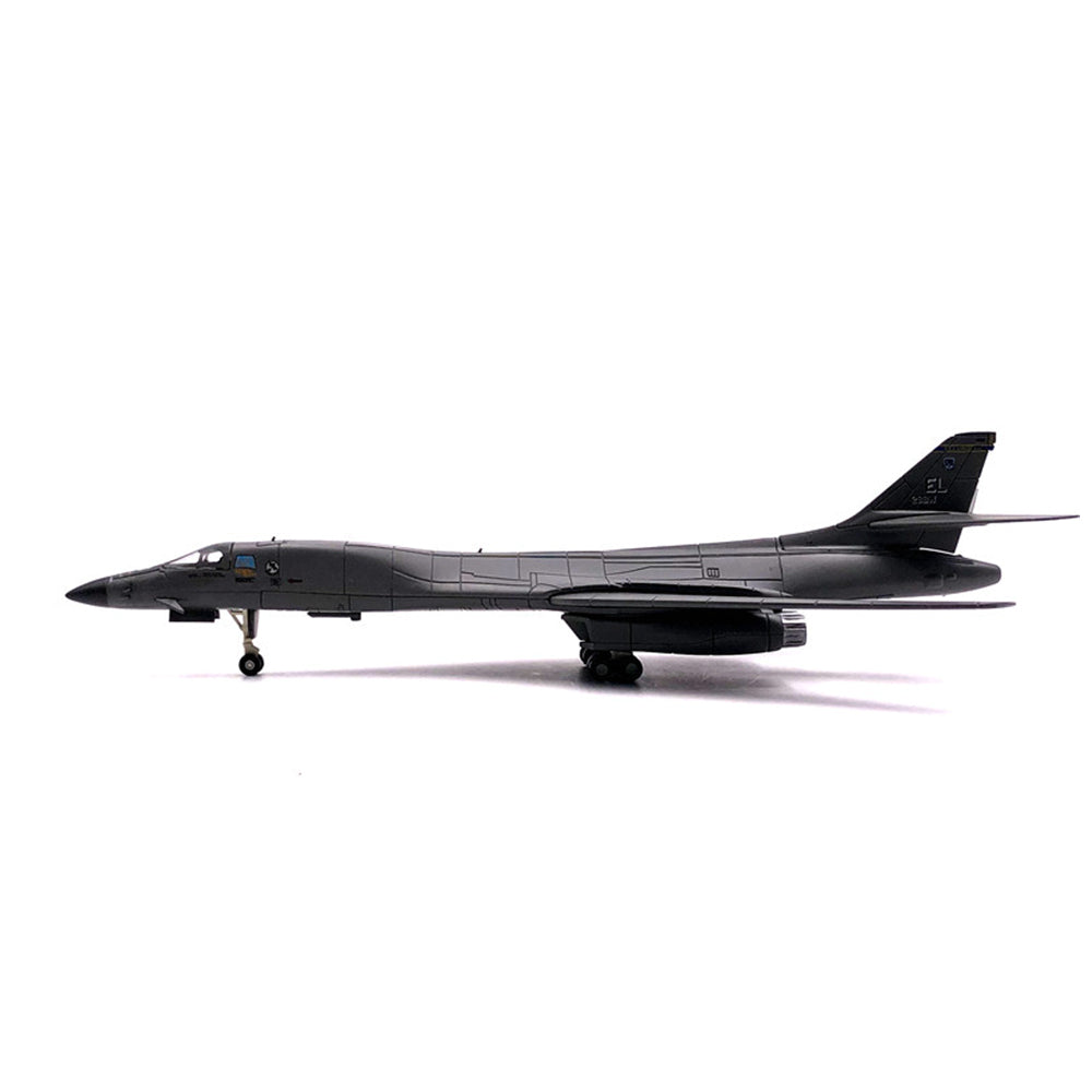 1/200 scale diecast B-1B Lancer bomber aircraft model