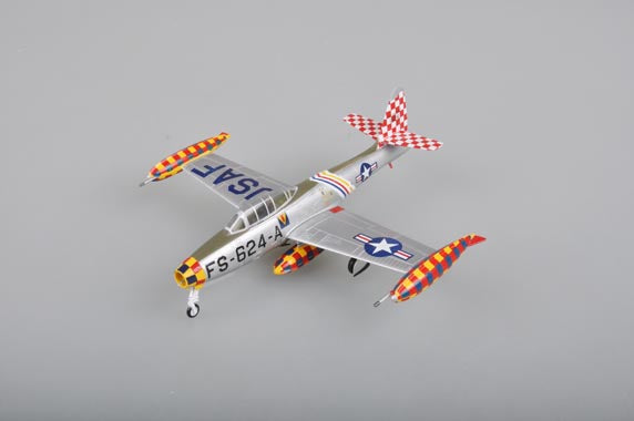 prebuilt 1/72 scale F-84E Thunderjet model 37107