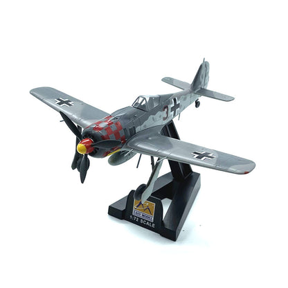 prebuilt 1/72 scale Fw 190 A-6 fighter aircraft model 36403