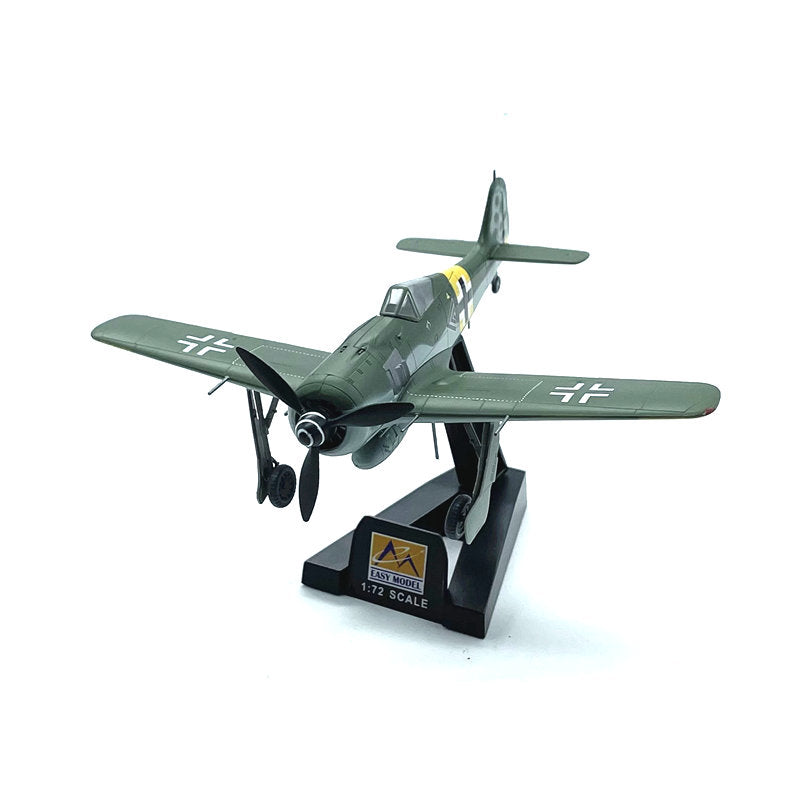 prebuilt 1/72 scale Fw 190 A-6 fighter airplane model 36404