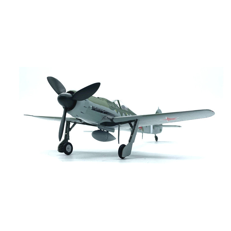 1/72 scale prebuilt Fw 190 D-9 German fighter airplane model 37263