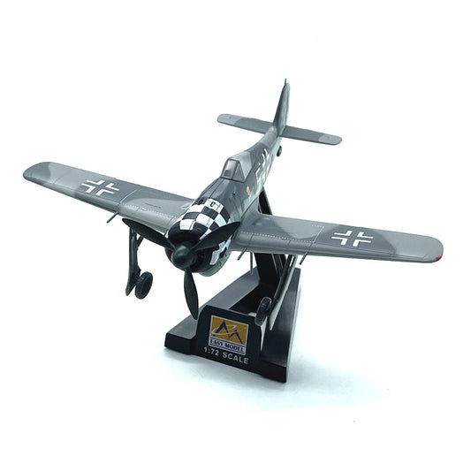 prebuilt 1/72 scale Fw 190 German fighter aircraft model 36401