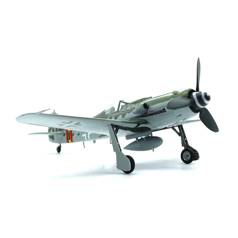 1/72 scale prebuilt Fw 190 D-9 fighter plastic collectible WWII aircraft model 37265