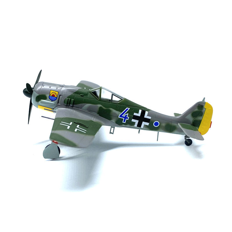 prebuilt 1:72 scale Fw 190 fighter aircraft model 36363