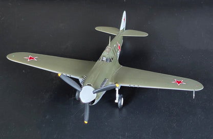 prebuilt 1/48 scale P-40 Warhawk aircraft model 39314