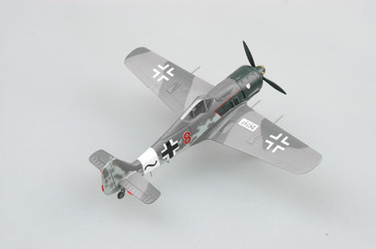 prebuilt 1/72 scale Fw 190 A-8 German fighter model 36364