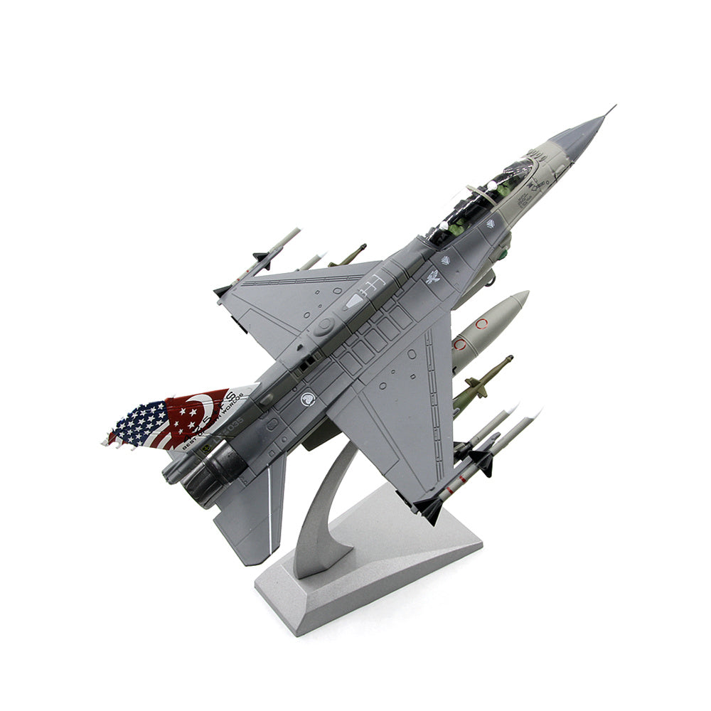 1/72 scale diecast F-16 Fighting Falcon aircraft model