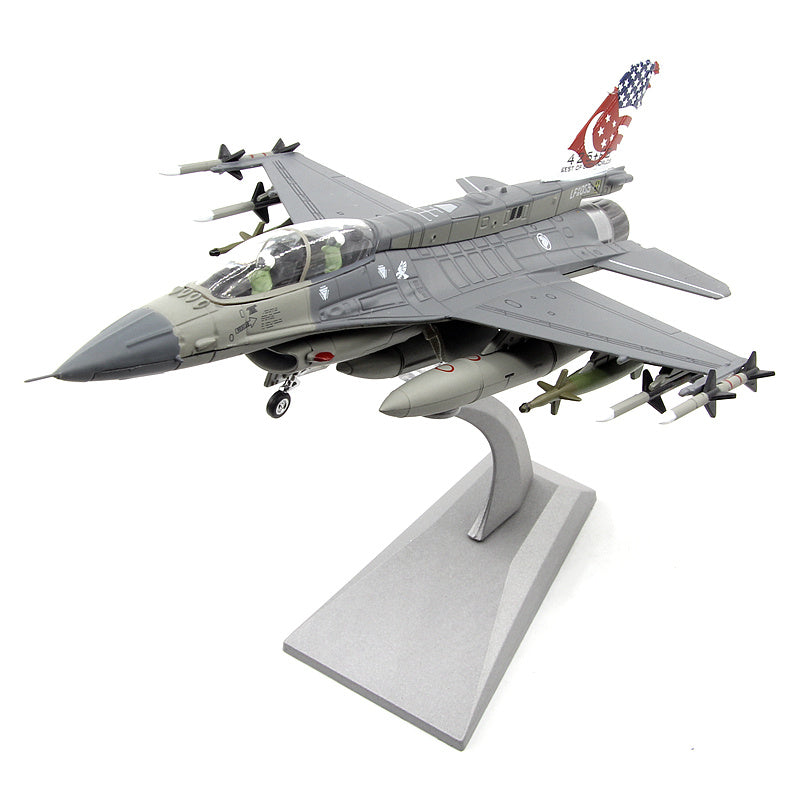 1/72 scale diecast F-16 Fighting Falcon aircraft model