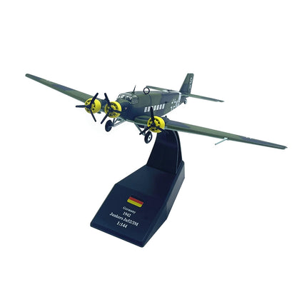 1/144 scale diecast Ju-52 transport aircraft model