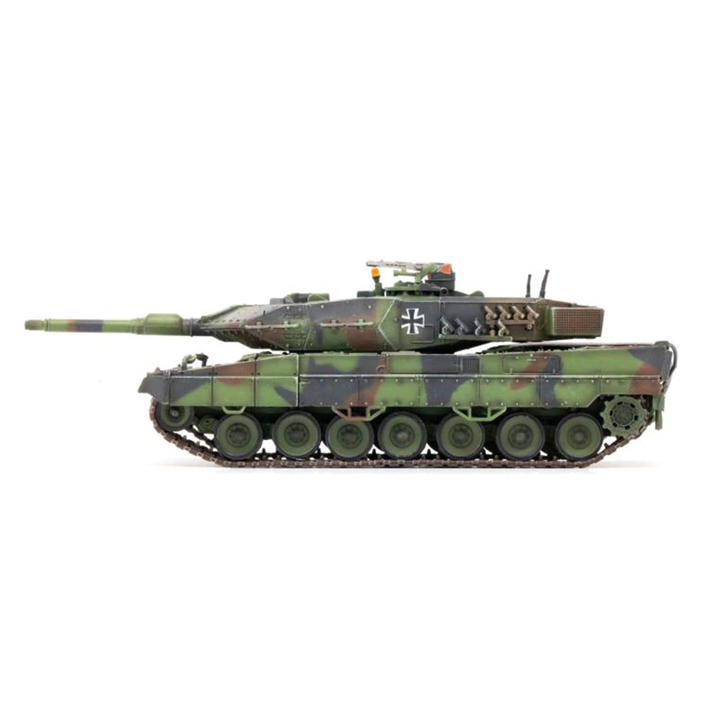 1/72 scale diecast Leopard 2A5 tank model