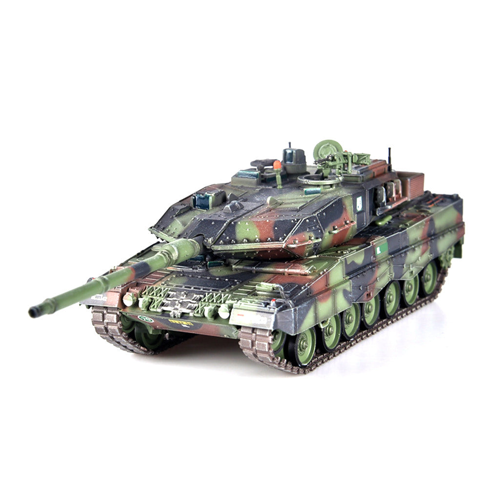 1/72 scale diecast Leopard 2A6NL tank model