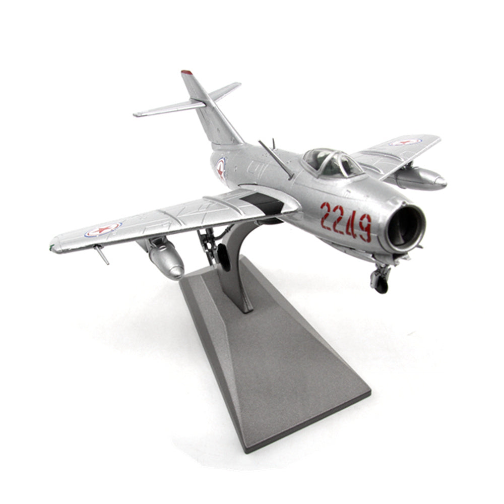 1/72 scale diecast MiG-15 fighter aircraft model