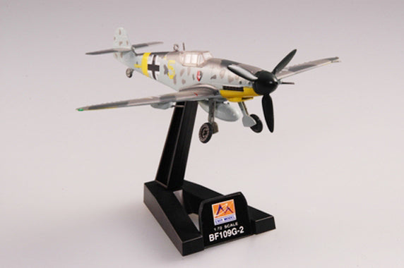 1/72 scale prebuilt Bf 109G-2 fighter aircraft model 37251